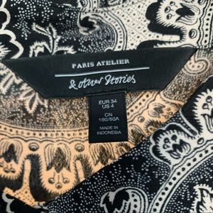 & Other Stories size 4 Button down black and white short dress with long sleeves